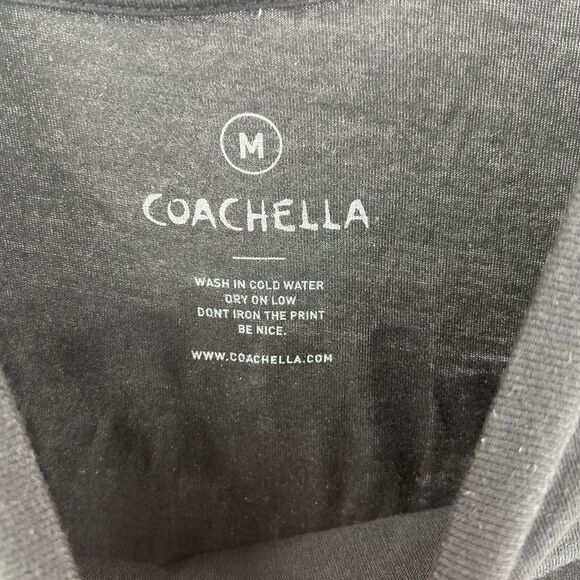 Coachella Women’s Short Sleeve Black Fitted Tee Tie Dyed Graphic Print Size M - Picture 3 of 6